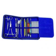 SET OF INSTRUMENTS FOR CERAMICS